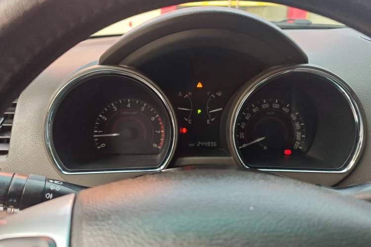 Used Toyota Highlander 2012 2.7L Two-Wheel Drive 7-Seater Luxury Edition Instrument Cluster