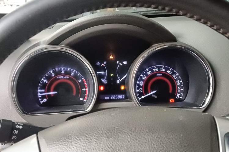 Used Toyota Highlander 2012 2.7L Two-Wheel Drive 7-Seater Luxury Edition Instrument Cluster