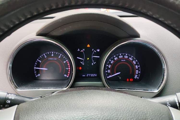 Used Toyota Highlander 2012 2.7L Two-Wheel Drive 7-Seater Luxury Edition Instrument Cluster