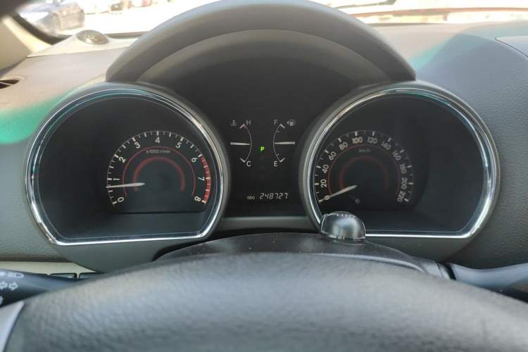 Used Toyota Highlander 2012 2.7L Two-Wheel Drive 7-Seater Luxury Edition Instrument Cluster