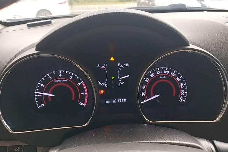 Used Toyota Highlander 2012 2.7L Two-Wheel Drive 7-Seater Luxury Edition Instrument Cluster