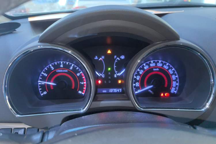 Used Toyota Highlander 2012 2.7L Two-Wheel Drive 7-Seater Luxury Edition Instrument Cluster