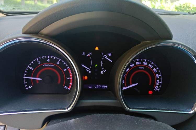Used Toyota Highlander 2012 2.7L Two-Wheel Drive 7-Seater Luxury Edition Instrument Cluster