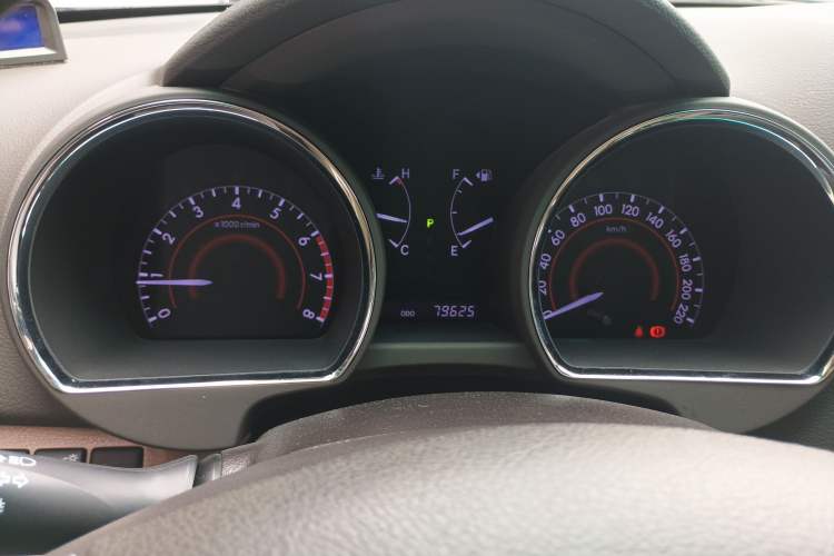 Used Toyota Highlander 2012 2.7L Two-Wheel Drive 7-Seater Luxury Edition Instrument Cluster