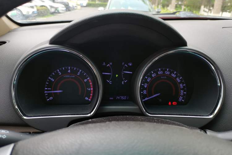 Used Toyota Highlander 2012 2.7L Two-Wheel Drive 7-Seater Luxury Edition Instrument Cluster