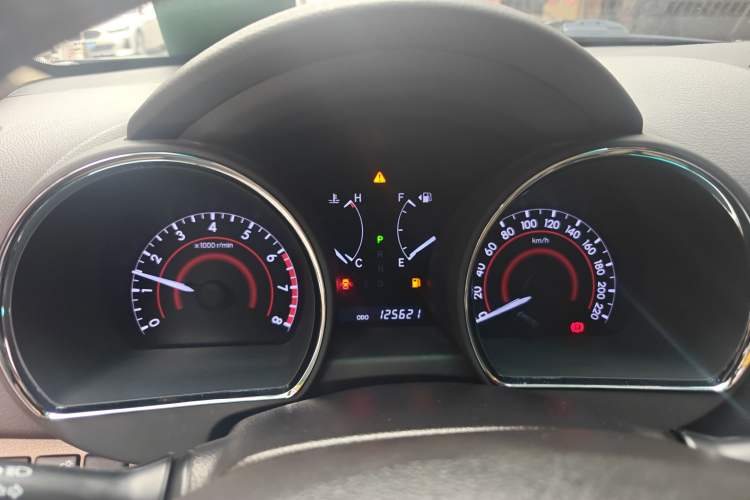 Used Toyota Highlander 2012 2.7L Two-Wheel Drive 5-Seater Sport Edition Instrument Cluster