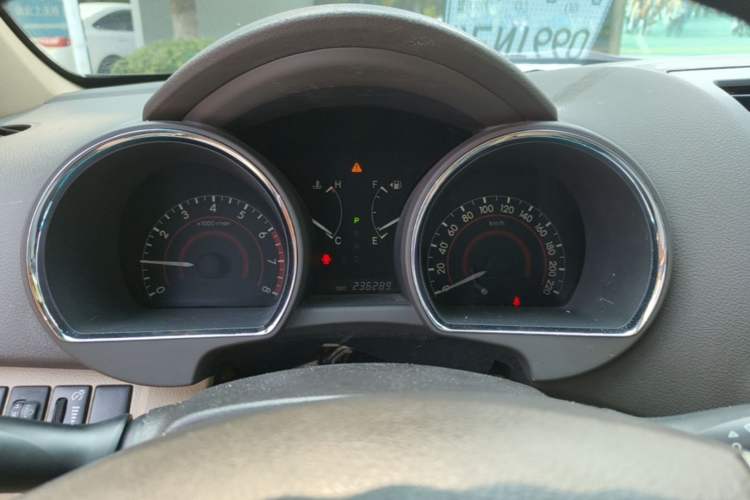 Used Toyota Highlander 2012 2.7L Two-Wheel Drive 7-Seater Luxury Edition Instrument Cluster