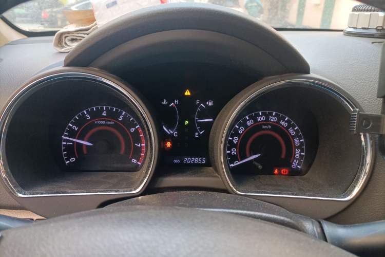 Used Toyota Highlander 2012 2.7L Two-Wheel Drive 7-Seater Luxury Edition Instrument Cluster