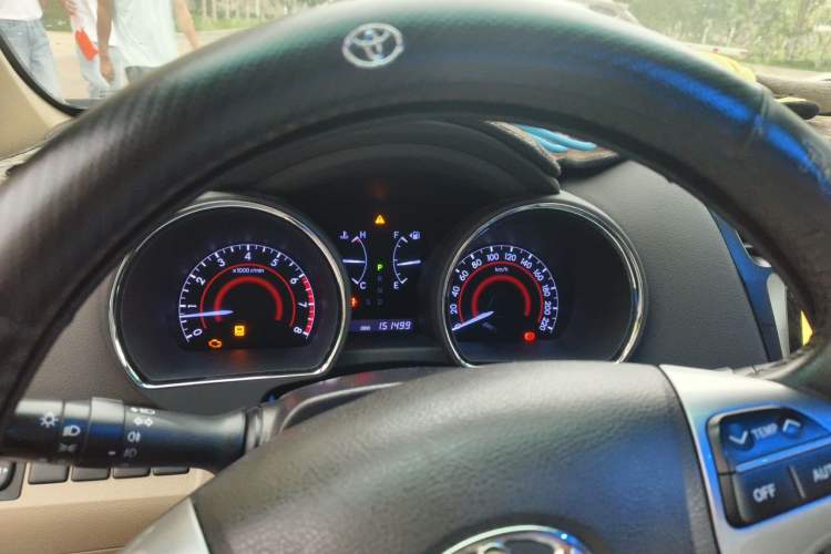 Used Toyota Highlander 2012 2.7L Two-Wheel Drive 7-Seater Luxury Edition Instrument Cluster
