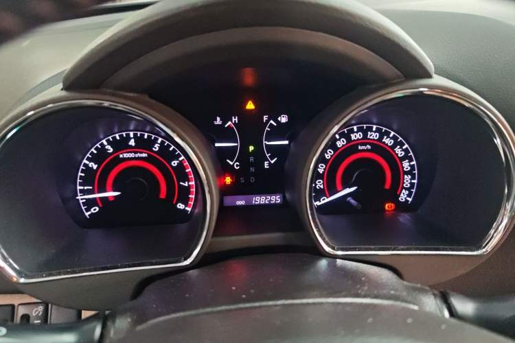 Used Toyota Highlander 2012 2.7L Two-Wheel Drive 7-Seater Luxury Edition Instrument Cluster