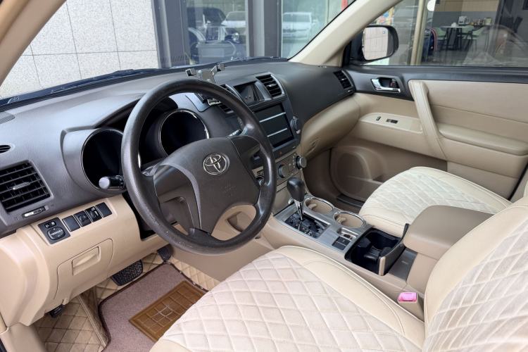 Used Toyota Highlander 2012 2.7L 2WD 5-Seater Elite Edition Interior 1