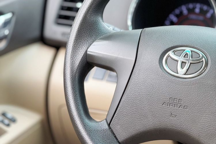 Used Toyota Highlander 2012 2.7L 2WD 5-Seater Elite Edition Interior 2