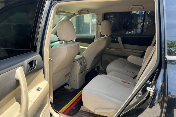 Used Toyota Highlander 2012 2.7L 2WD 5-Seater Elite Edition Interior 3