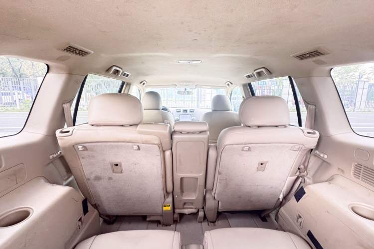 Used Toyota Highlander 2012 2.7L Two-Wheel Drive 7-Seater Elite Edition Interior 5