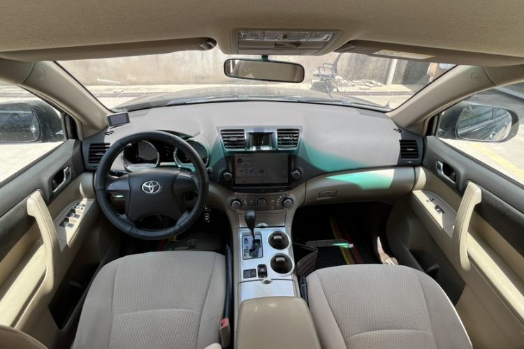 Used Toyota Highlander 2012 2.7L 2WD 5-Seater Elite Edition Interior 6