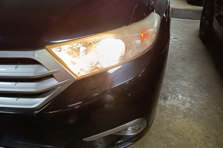 Used Toyota Highlander 2012 2.7L 2WD 5-Seater Elite Edition Left Front Headlight