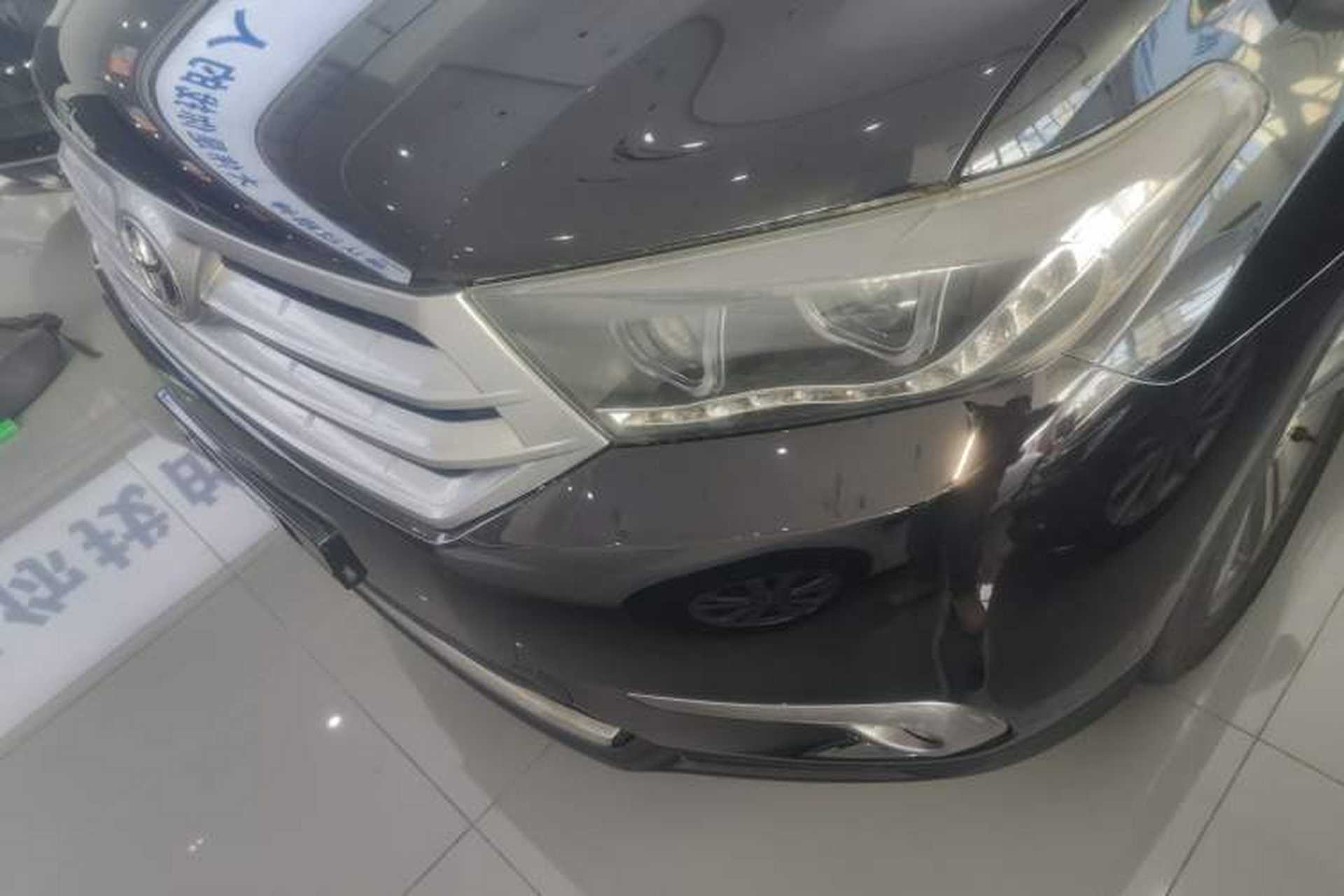 Used Toyota Highlander 2012 2.7L Two-Wheel Drive 7-Seater Luxury Edition Left Front Headlight