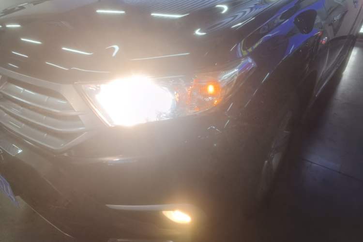 Used Toyota Highlander 2012 2.7L Two-Wheel Drive 7-Seater Luxury Edition Left Front Headlight