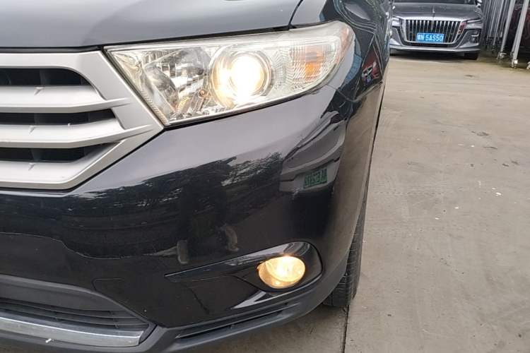 Used Toyota Highlander 2012 2.7L Two-Wheel Drive 7-Seater Luxury Edition Left Front Headlight