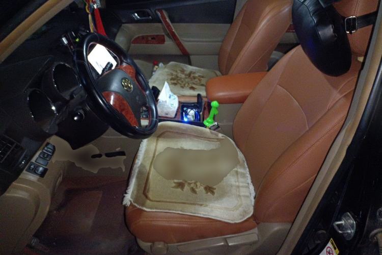 Used Toyota Highlander 2012 2.7L Two-Wheel Drive 7-Seater Elite Edition Left Front Seat