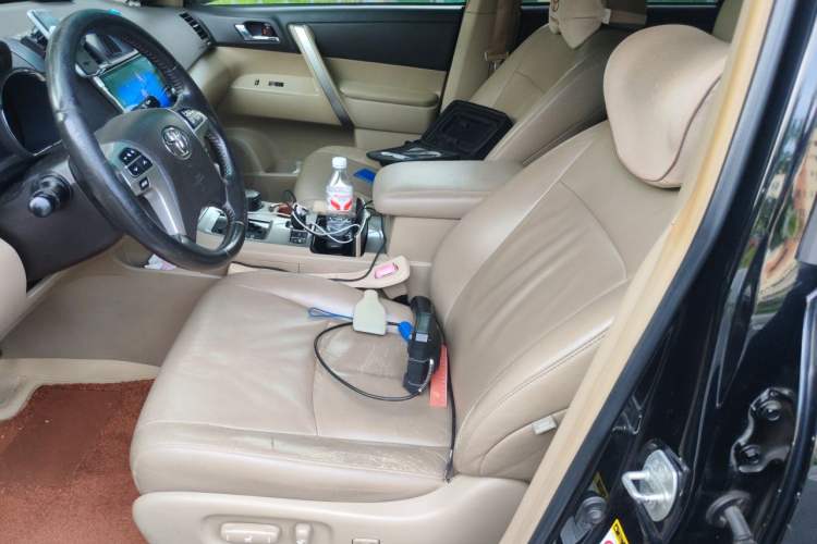Used Toyota Highlander 2012 3.5L 4x4 7-Seater Luxury Edition Left Front Seat