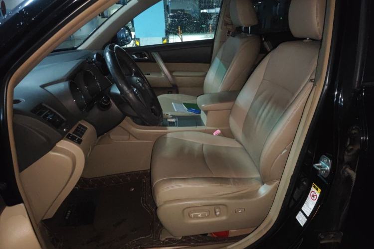 Used Toyota Highlander 2012 2.7L Two-Wheel Drive 5-Seater Sport Edition Left Front Seat