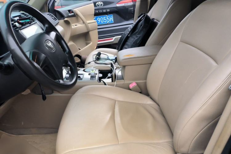 Used Toyota Highlander 2012 3.5L 4x4 7-Seater Elite Edition Left Front Seat