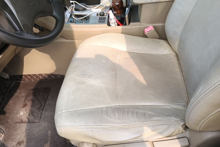 Used Toyota Highlander 2012 2.7L Two-Wheel Drive 7-Seater Elite Edition Left Front Seat