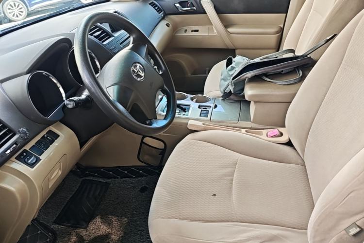 Used Toyota Highlander 2012 2.7L Two-Wheel Drive 7-Seater Elite Edition Left Front Seat