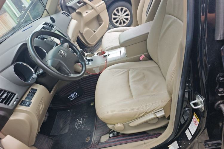Used Toyota Highlander 2012 2.7L Two-Wheel Drive 7-Seater Elite Edition Left Front Seat