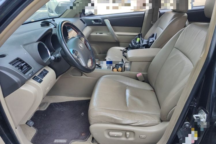 Used Toyota Highlander 2012 2.7L Two-Wheel Drive 7-Seater Luxury Edition Left Front Seat