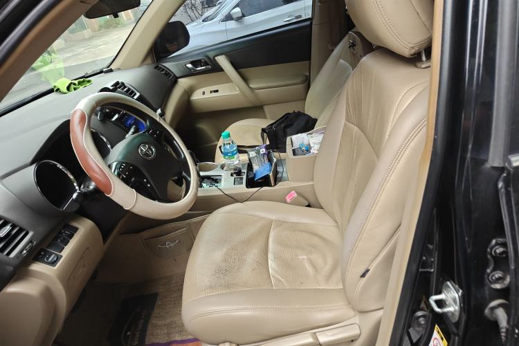 Used Toyota Highlander 2012 2.7L Two-Wheel Drive 7-Seater Elite Edition Left Front Seat