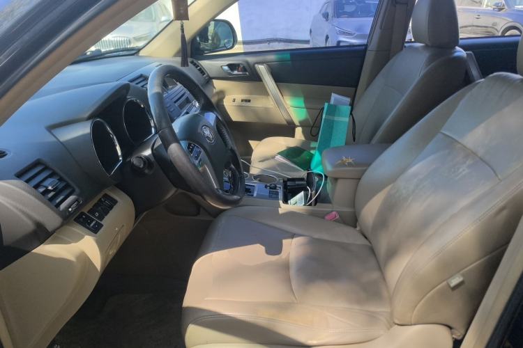 Used Toyota Highlander 2012 2.7L Two-Wheel Drive 5-Seater Sport Edition Left Front Seat