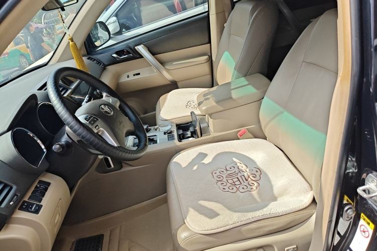 Used Toyota Highlander 2012 2.7L Two-Wheel Drive 5-Seater Sport Edition Left Front Seat