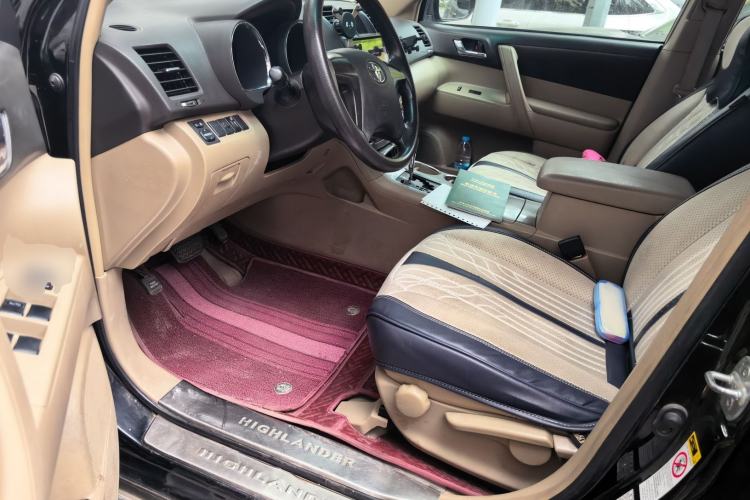 Used Toyota Highlander 2012 2.7L Two-Wheel Drive 7-Seater Elite Edition Left Front Seat