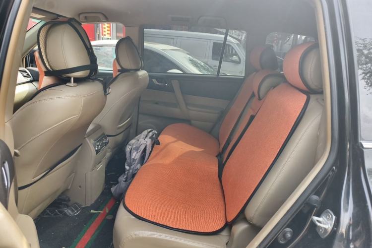 Used Toyota Highlander 2012 2.7L Two-Wheel Drive 7-Seater Elite Edition Left Rear Seat