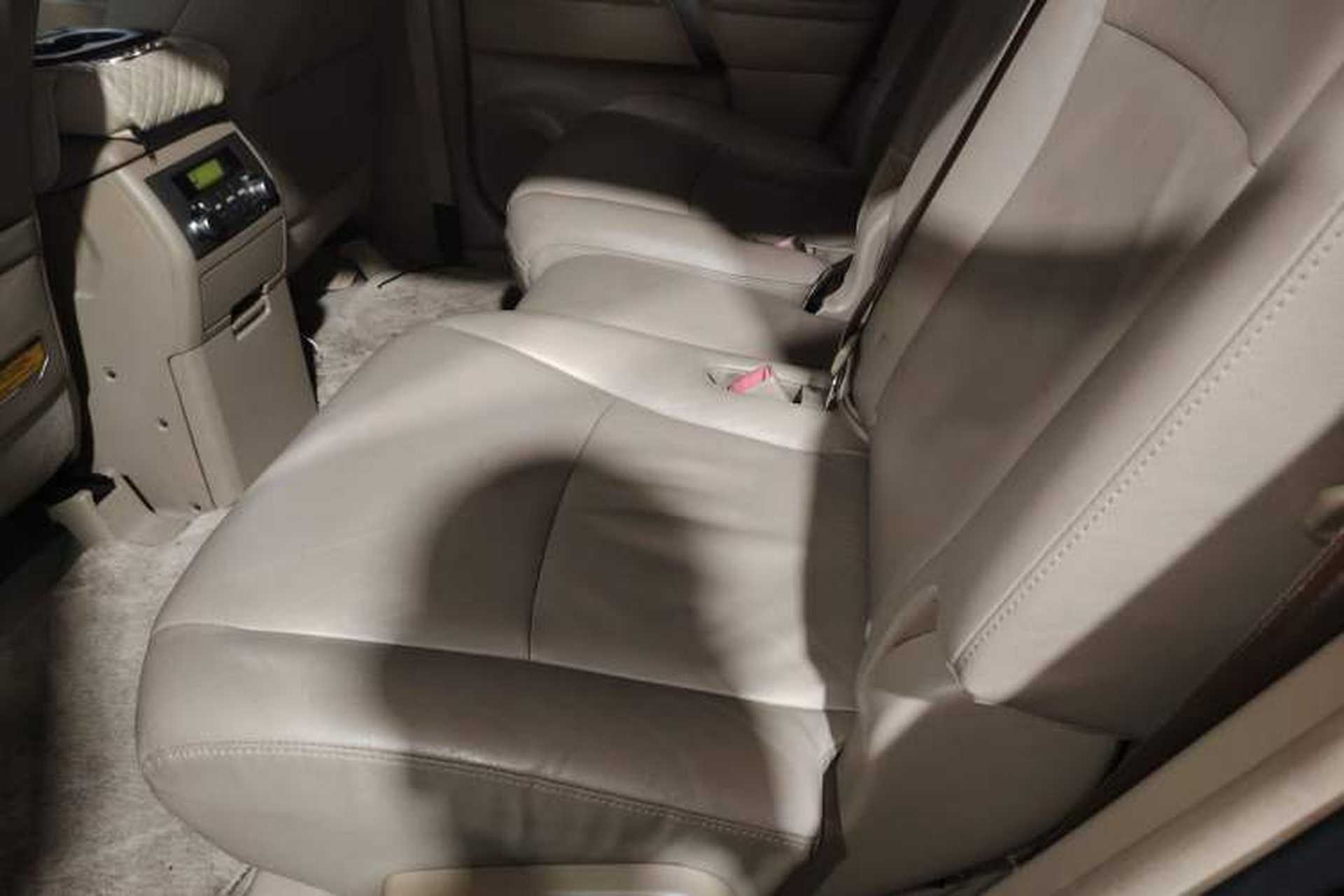 Used Toyota Highlander 2012 2.7L Two-Wheel Drive 7-Seater Luxury Edition Left Rear Seat