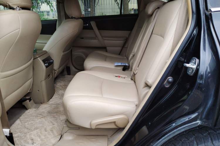 Used Toyota Highlander 2012 3.5L 4x4 7-Seater Elite Edition Left Rear Seat