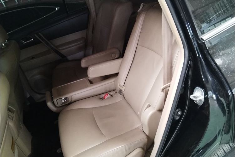 Used Toyota Highlander 2012 2.7L Two-Wheel Drive 5-Seater Sport Edition Left Rear Seat