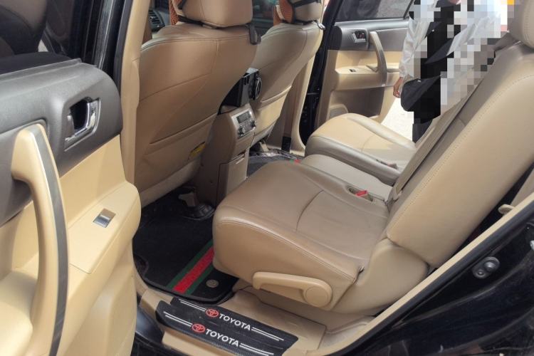 Used Toyota Highlander 2012 2.7L Two-Wheel Drive 7-Seater Luxury Navigation Edition Left Rear Seat