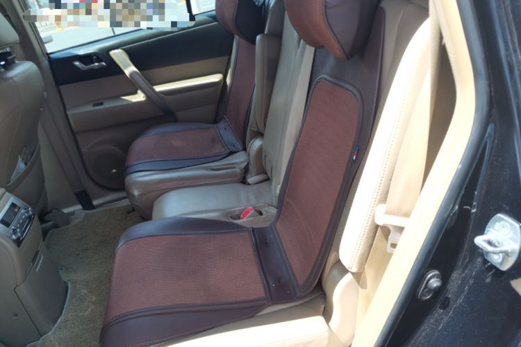 Used Toyota Highlander 2012 2.7L Two-Wheel Drive 7-Seater Luxury Edition Left Rear Seat
