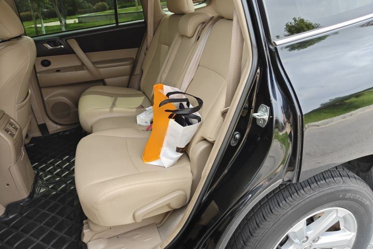 Used Toyota Highlander 2012 2.7L 2WD 5-Seater Elite Edition Left Rear Seat