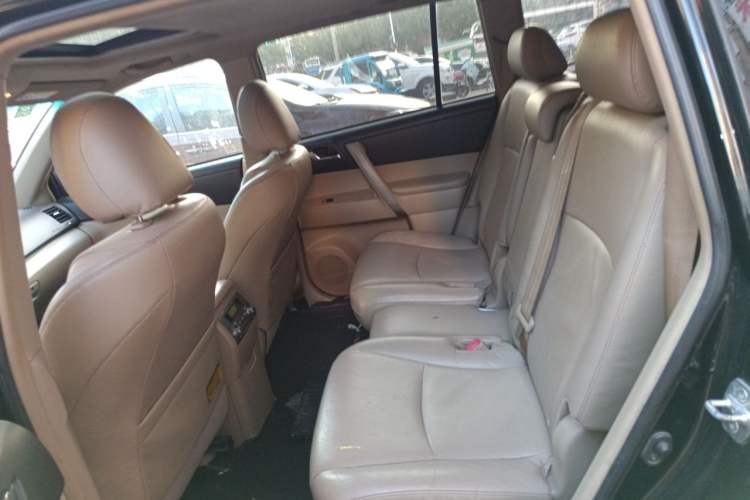 Used Toyota Highlander 2012 3.5L 4x4 7-Seater Luxury Edition Left Rear Seat