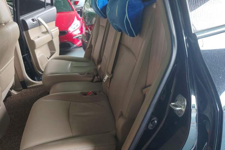 Used Toyota Highlander 2012 2.7L Two-Wheel Drive 5-Seater Sport Edition Left Rear Seat