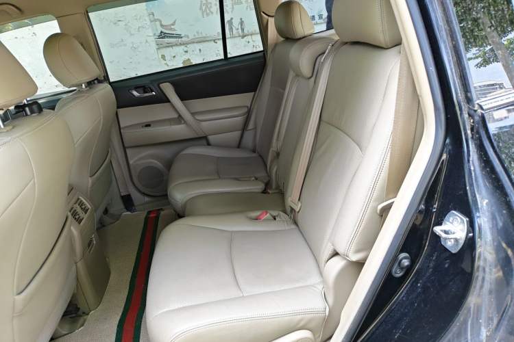 Used Toyota Highlander 2012 2.7L 2WD 5-Seater Elite Edition Left Rear Seat
