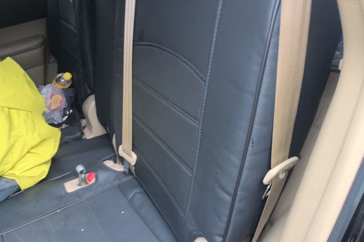 Used Toyota Highlander 2012 2.7L Two-Wheel Drive 7-Seater Luxury Edition Left Rear Seat