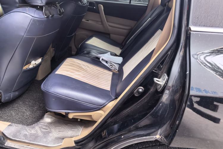 Used Toyota Highlander 2012 2.7L Two-Wheel Drive 7-Seater Elite Edition Left Rear Seat