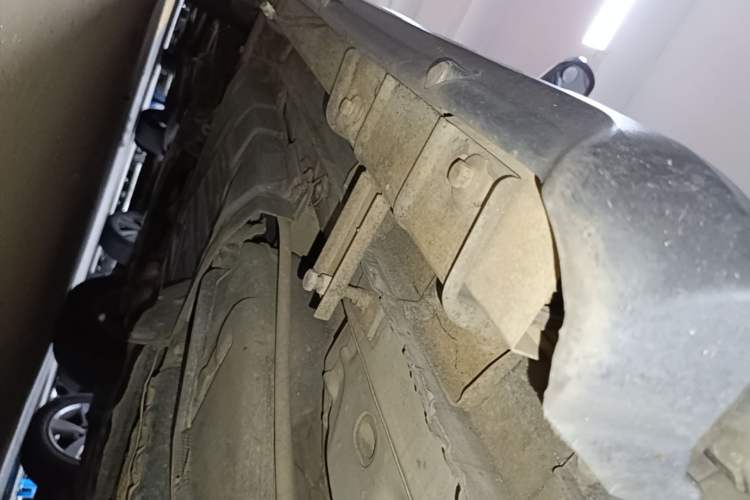 Used Toyota Highlander 2012 2.7L 2WD 5-Seater Elite Edition Left Side Sill