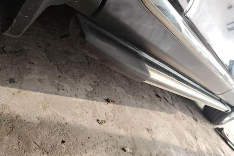 Used Toyota Highlander 2012 2.7L Two-Wheel Drive 7-Seater Elite Edition Left Side Sill