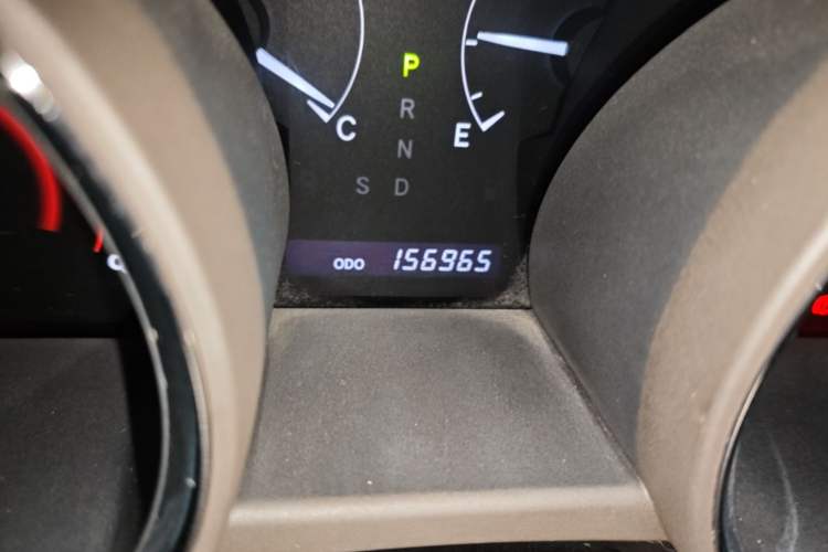 Used Toyota Highlander 2012 2.7L Two-Wheel Drive 7-Seater Luxury Edition Odometer Close Up